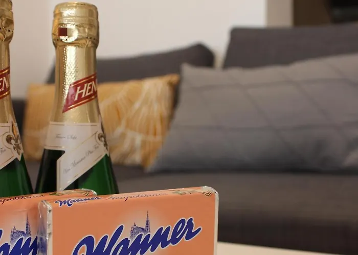 Daire Little Center Golden Roof 12 *