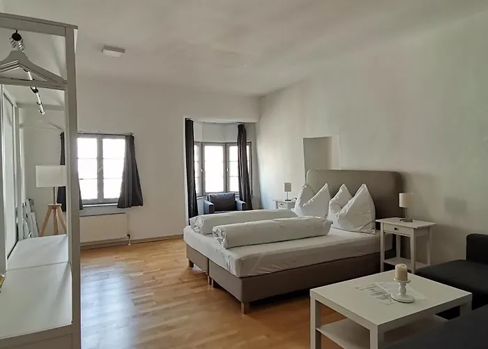 Little Center Golden Roof 12 Daire